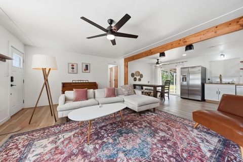 Photo of 1448 Mistletoe Lane, Redding, CA 96002 (MLS # 26-2188)