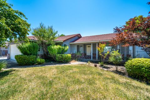 Photo of 665 Collyer Drive, Redding, CA 96003 (MLS # 26-3341)