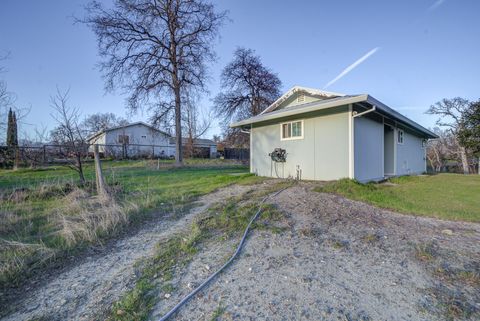 Photo of 13003 Gas Point Road, Igo, CA 96047 (MLS # 25-5537)