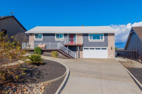 Photo of 22784 River View Drive, Cottonwood, CA 96022 (MLS # 26-3574)