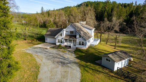 Photo of 28457 Hwy 299, Round Mountain, CA 96084 (MLS # 26-2401)