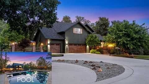 Photo of 1355 Hope Lane, Redding, CA 96003 (MLS # 25-4737)