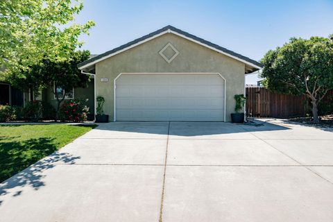Photo of 1304 Gracelyn Street, Orland, CA 95963 (MLS # 26-1739)