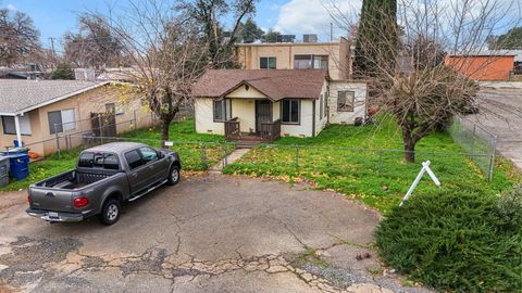 Photo of 2820 Alfreda Way, Redding, CA 96002 (MLS # 25-5476)