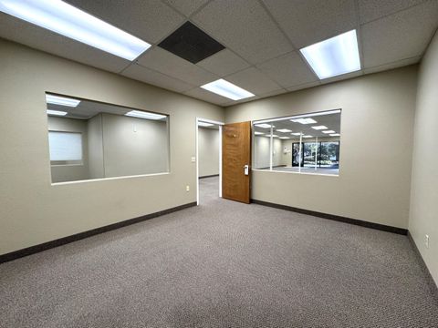 Photo of 1890 Park Marina Drive #101, Redding, CA 96001 (MLS # 25-3843)