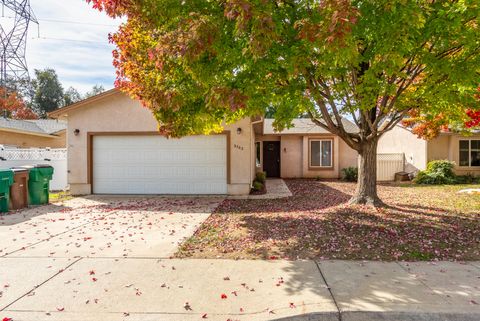 Photo of 3702 Vinewood Drive, Anderson, CA 96007 (MLS # 25-4789)