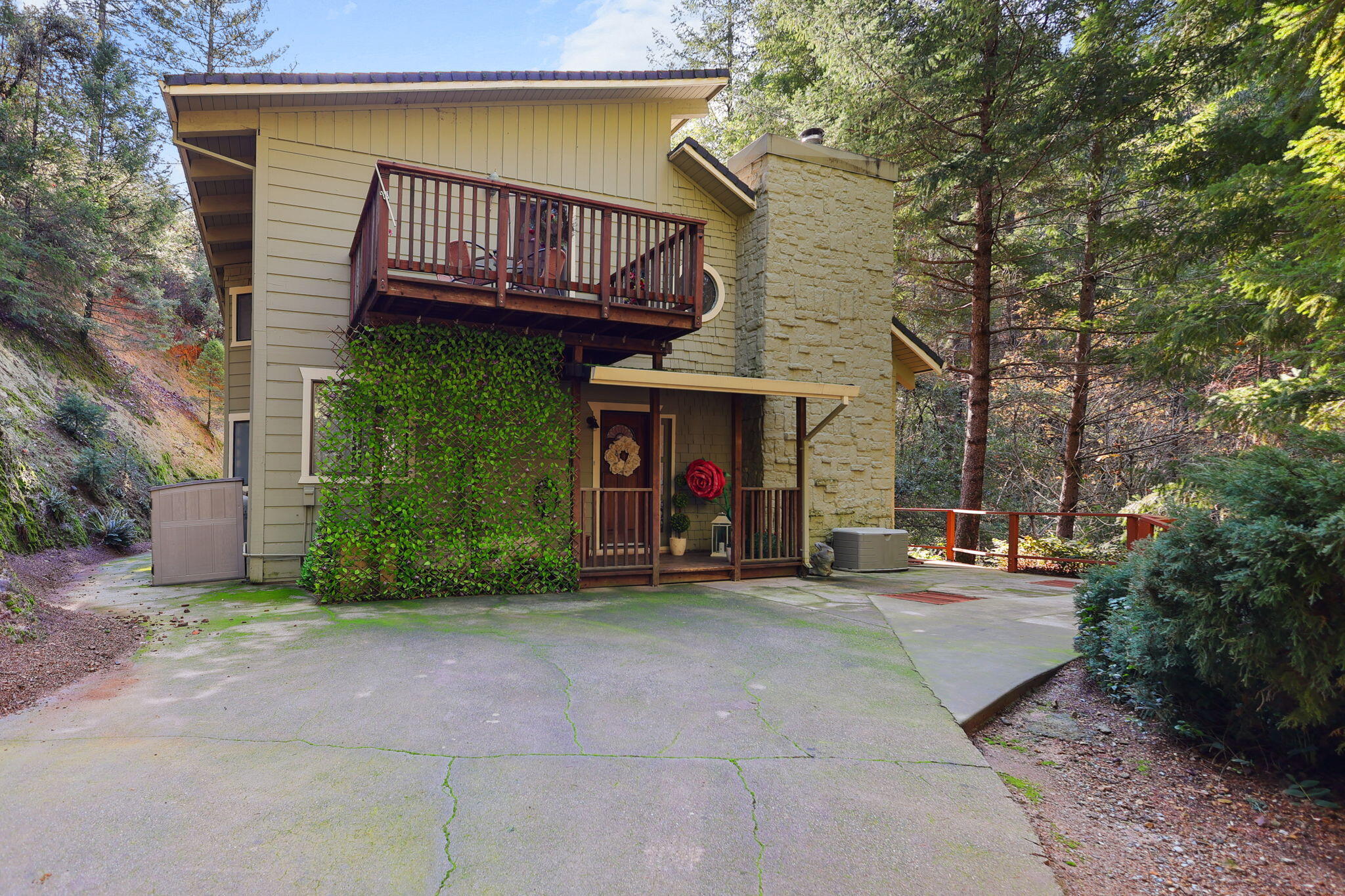 19563 Roaring Brook Way