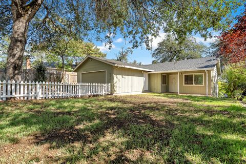 Photo of 12097 Shaver Lane, Redding, CA 96003 (MLS # 25-4467)