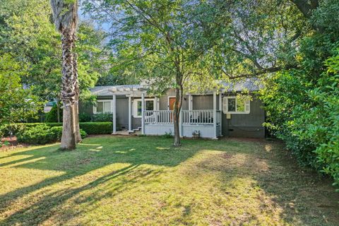 Photo of 2028 Montana Avenue, Shasta Lake, CA 96019 (MLS # 26-2480)
