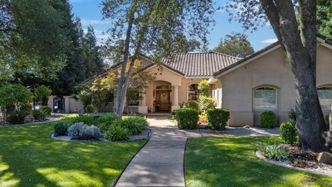 Photo of 19737 Escada Court, Redding, CA 96003 (MLS # 26-5520)