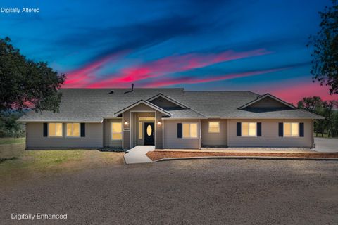 Photo of 19891 Northridge Road, Cottonwood, CA 96022 (MLS # 26-1924)
