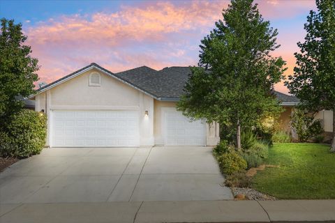 Photo of 2134 Cadjew Street, Redding, CA 96003 (MLS # 25-3982)