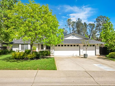 Photo of 2252 Wicklow Street, Redding, CA 96001 (MLS # 26-1728)