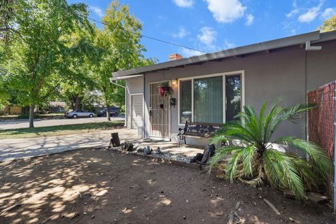 Photo of 2165 Paris Avenue, Redding, CA 96001 (MLS # 25-4187)