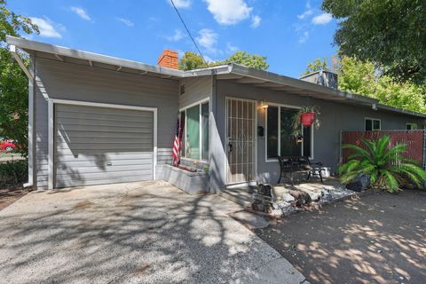Photo of 2165 Paris Avenue, Redding, CA 96001 (MLS # 25-4187)