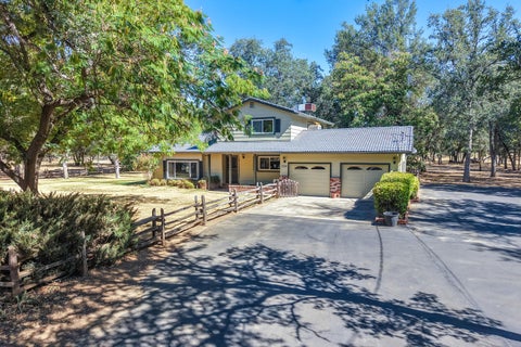 Photo of 3307 Off Tackle Drive, Cottonwood, CA 96022 (MLS # 26-4020)