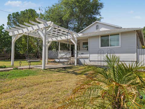 Photo of 954 West Street, Redding, CA 96001 (MLS # 26-3897)