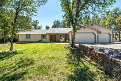 Photo of 21971 Daven Way, Palo Cedro, CA 96073 (MLS # 26-4896)
