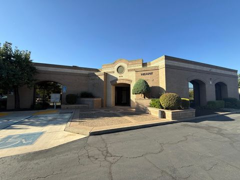 Photo of 850 Industrial Street #200, Redding, CA 96002 (MLS # 25-4422)