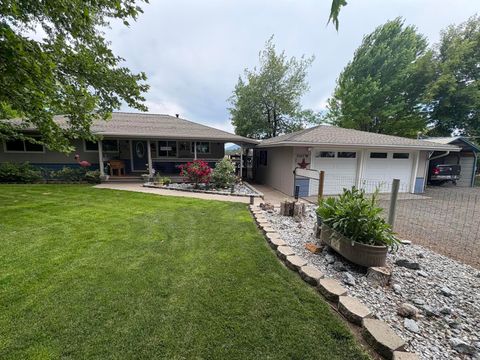 Photo of 26567 Crabill Lane, McArthur, CA 96056 (MLS # 25-3087)