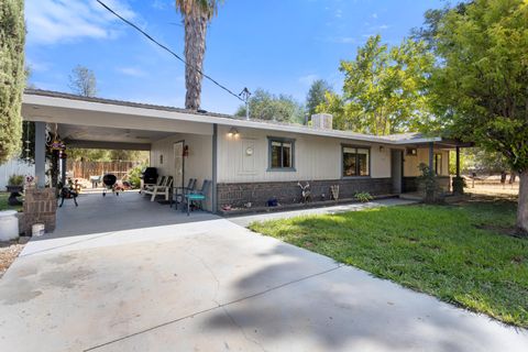 Photo of 3159 Shane Lane, Cottonwood, CA 96022 (MLS # 25-4106)