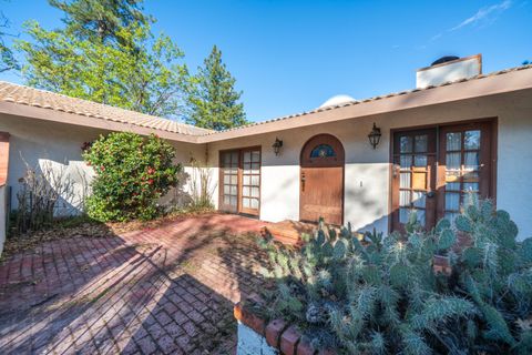Photo of 12852 Walker Ridge Drive, Redding, CA 96003 (MLS # 26-918)