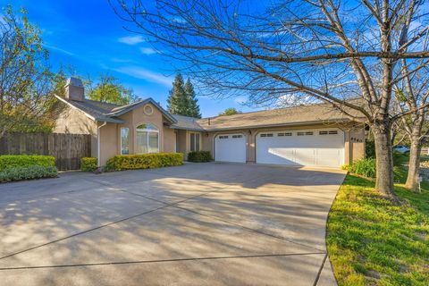 Photo of 4540 Cerro Lane, Redding, CA 96001 (MLS # 26-1181)