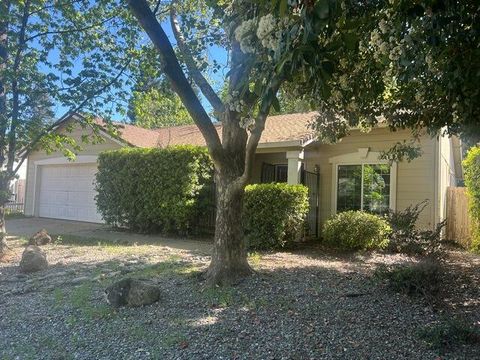 Photo of 1922 Eddy Way, Redding, CA 96002 (MLS # 26-1535)