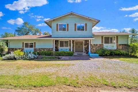 Photo of 20435 Winchester Trail, Redding, CA 96003 (MLS # 26-1894)