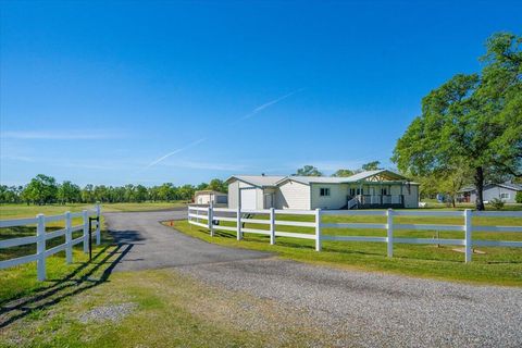 Photo of 3307 Tarmac Road, Redding, CA 96003 (MLS # 26-1125)