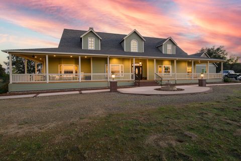 Photo of 21900 Cadrona Court, Palo Cedro, CA 96073 (MLS # 25-4641)