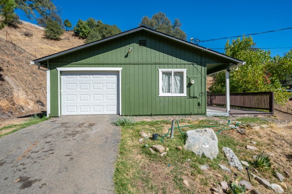 14870 LAMOINE CT, REDDING, CA 96003 - Image 3e57f968d321eebee761cd0275936fd1/2195773651