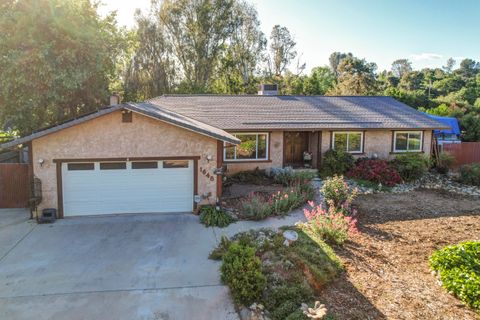 Photo of 1648 Filaree Drive, Redding, CA 96002 (MLS # 26-1519)