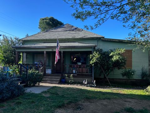 Photo of 1777 Magnolia Avenue, Redding, CA 96001 (MLS # 26-1167)