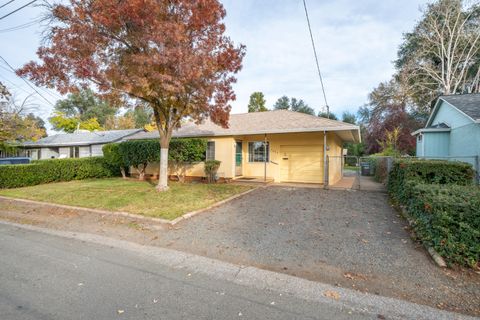 Photo of 1209 C Street, Redding, CA 96002 (MLS # 26-1768)