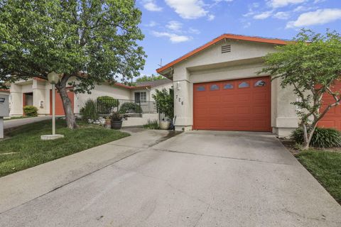 Photo of 726 Stonebriar Trail, Redding, CA 96003 (MLS # 26-1608)