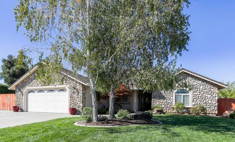 Photo of 1510 Carl Court, Red Bluff, CA 96080 (MLS # 25-4908)
