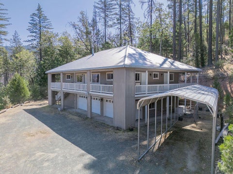 Photo of 872 Top Of The Grade, Douglas City, CA 96024 (MLS # 26-5544)