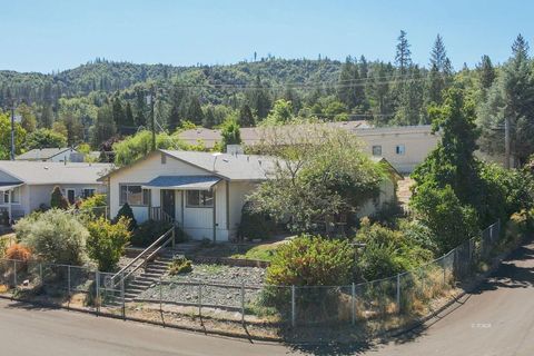 Photo of 10 Second Avenue, Lewiston, CA 96052 (MLS # 25-3805)