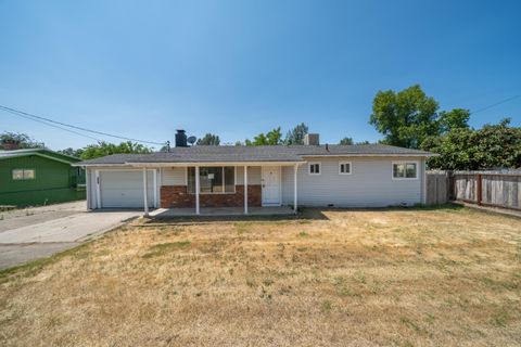 Photo of 852 Lake Boulevard, Redding, CA 96003 (MLS # 26-844)
