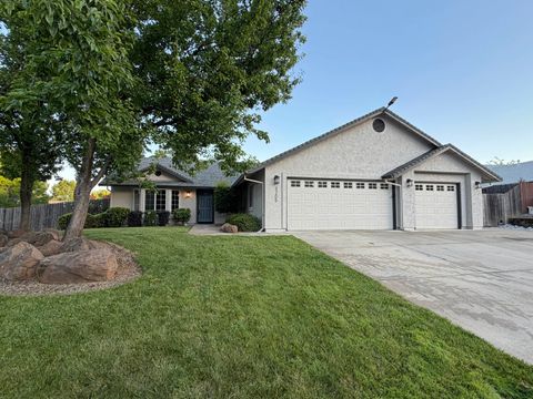Photo of 3205 Avington Way, Shasta Lake, CA 96019 (MLS # 26-2182)