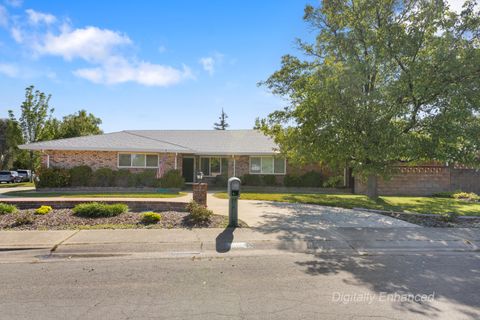 Photo of 3605 Tamarack Drive, Redding, CA 96003 (MLS # 26-1966)