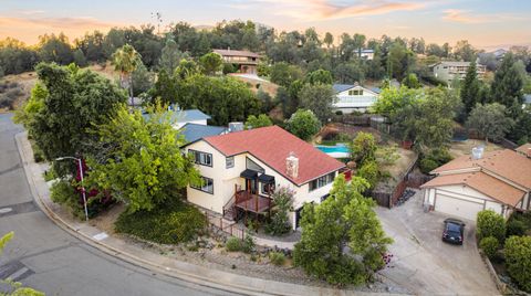 Photo of 3416 Cessna Drive, Redding, CA 96001 (MLS # 26-3318)