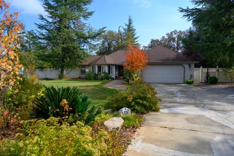 Photo of 19679 Midland Drive, Redding, CA 96003 (MLS # 25-5009)