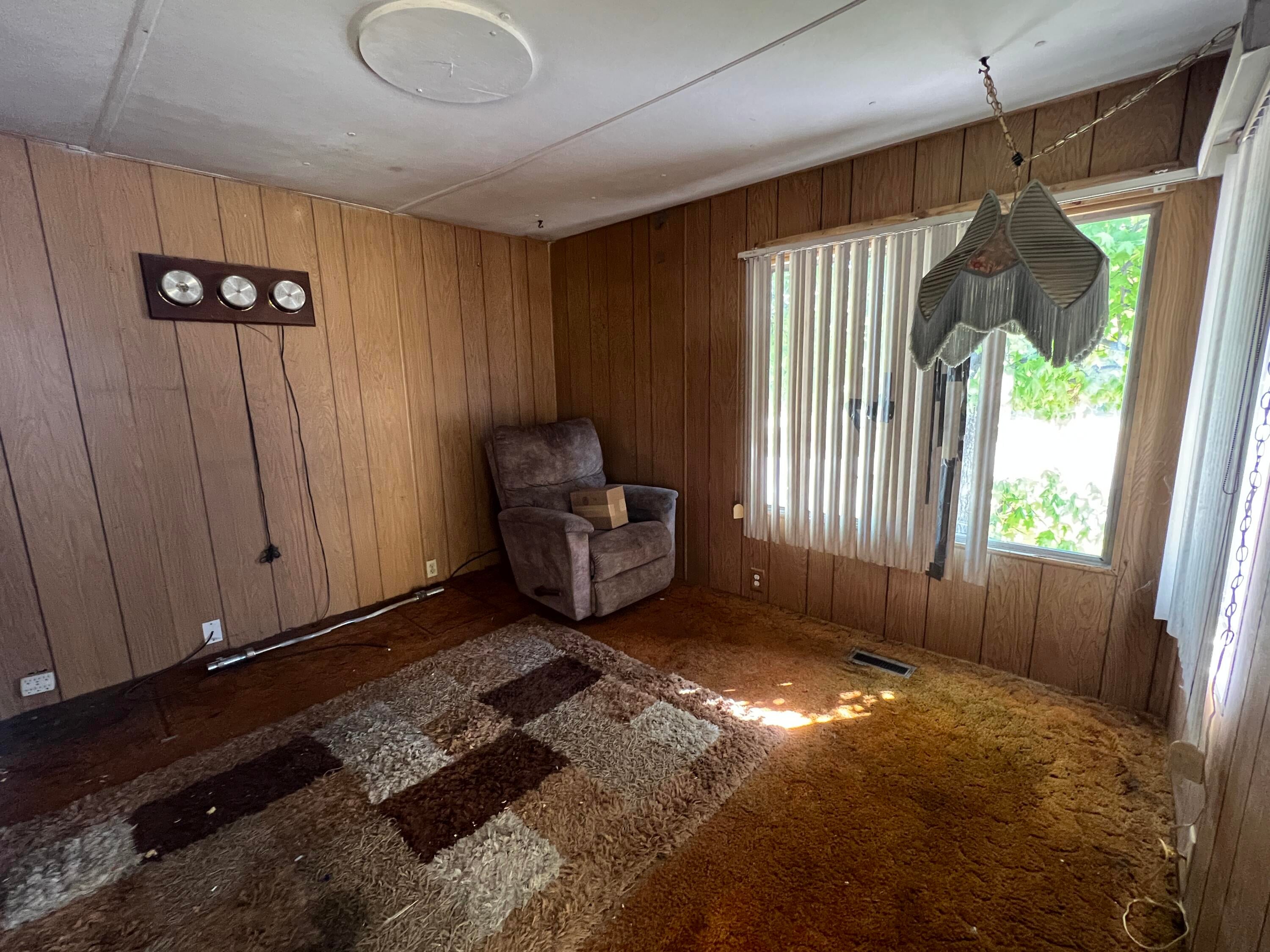 481 Twin View Boulevard
