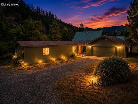 Photo of 271 Thistle Lane, Douglas City, CA 96024 (MLS # 26-3151)
