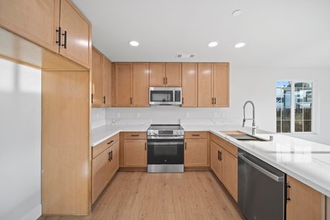 Photo of 1113 Ona Lane, Redding, CA 96003 (MLS # 25-4019)