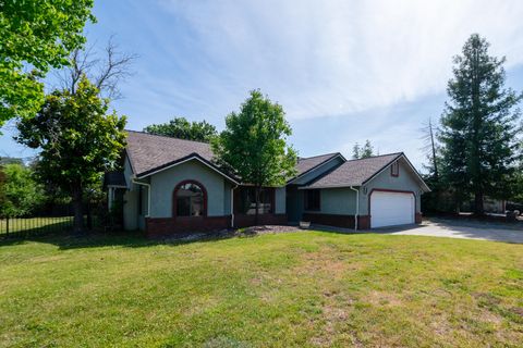 Photo of 19331 Hollow Lane, Redding, CA 96003 (MLS # 26-1878)