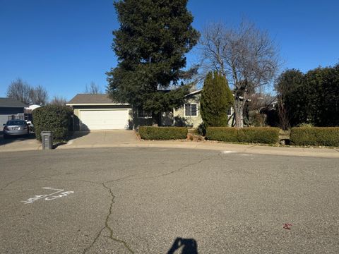 Photo of 20864 Gun Barrel Court, Cottonwood, CA 96022 (MLS # 26-176)