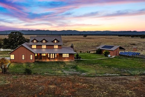 Photo of 7576 Bear Creek Way, Millville, CA 96062 (MLS # 25-4781)